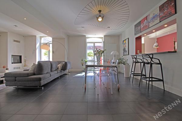 AGEN - Maison de caractère de 215 m² rénovée avec jardin, piscine et garage quartier CARNOT.