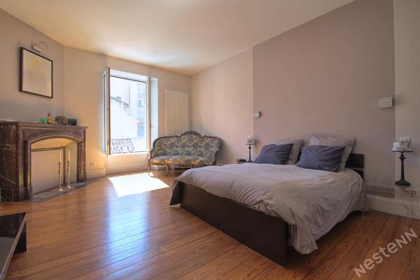 AGEN - Maison de caractère de 215 m² rénovée avec jardin, piscine et garage quartier CARNOT.