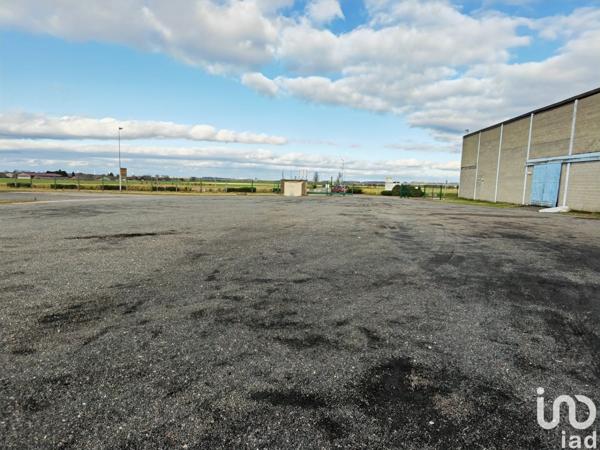 Murs commerciaux  à vendre 9 200 m² Tricot