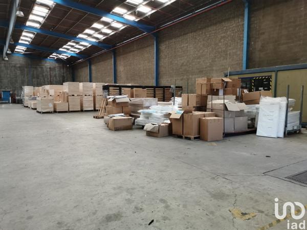 Murs commerciaux  à vendre 9 200 m² Tricot