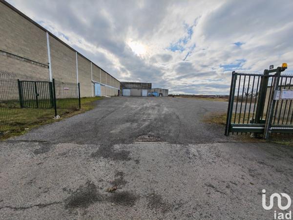 Murs commerciaux  à vendre 9 200 m² Tricot