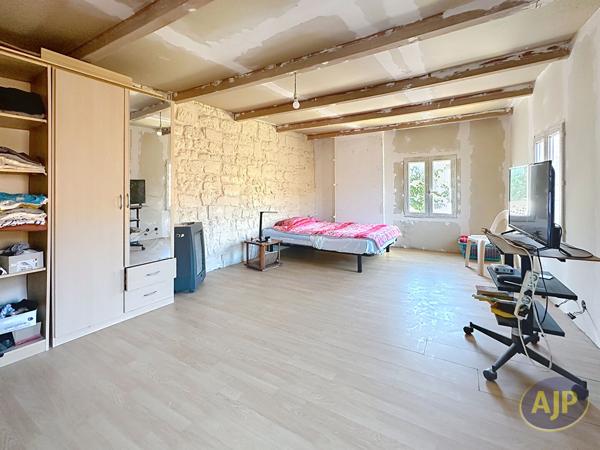 Maison à vendre Pons - 4 pièces, 97m² avec 1 chambre(s) à 86 000€ - AJP Immobilier Pons
