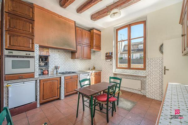 Appartement bourgeois de 226 m² avec réception de 100 m²