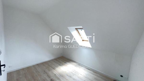 Charmante maison à rénover, idéalement située au cœur du bourg – une opportunité à ne pas manquer !