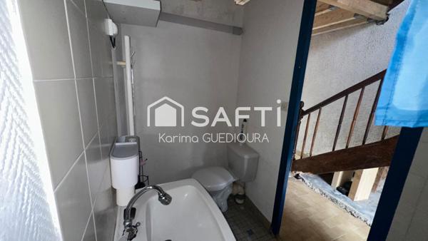 Charmante maison à rénover, idéalement située au cœur du bourg – une opportunité à ne pas manquer !