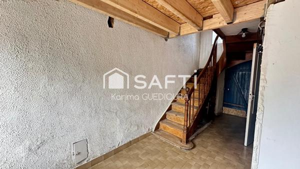 Charmante maison à rénover, idéalement située au cœur du bourg – une opportunité à ne pas manquer !