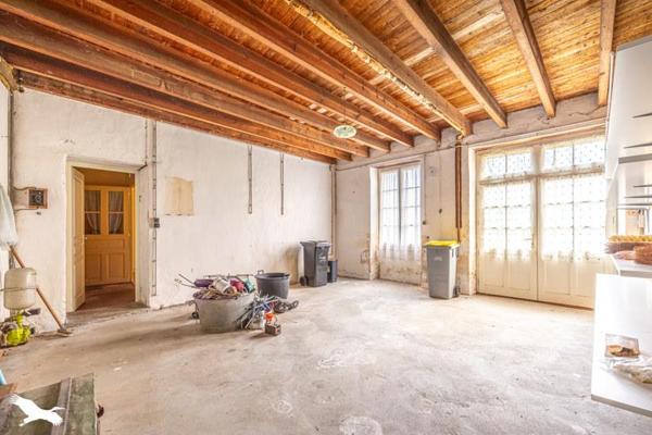 Maison à vendre 166 625 € Fontenay-le-Comte 3 p 91 m² DPE E