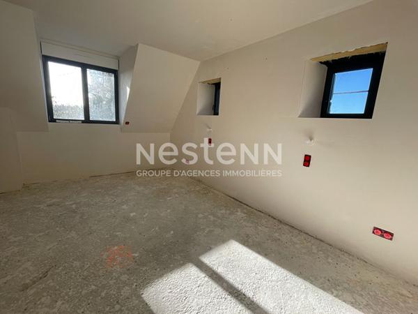 Longère de 172 m², 5 chambres sur environ 8600 m² de terrain en campagne d'Elven.