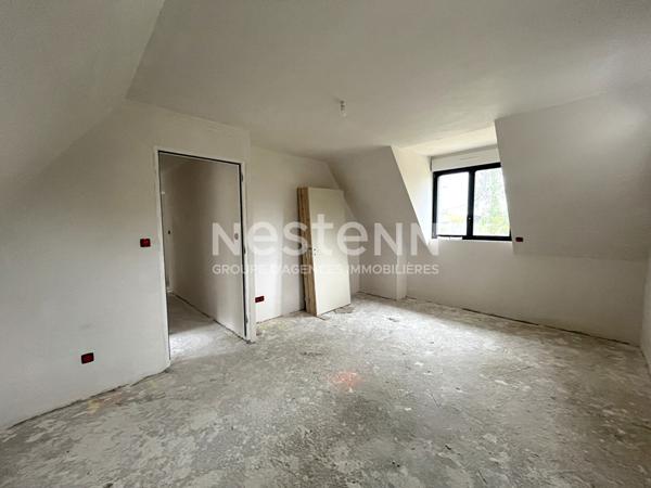 Longère de 172 m², 5 chambres sur environ 8600 m² de terrain en campagne d'Elven.