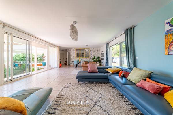 Saint-Gély-du-Fesc (34980) Maison familiale de plain-pied avec vue dégagée à 15 min de Montpellier