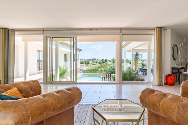 Saint-Gély-du-Fesc (34980) Maison familiale de plain-pied avec vue dégagée à 15 min de Montpellier