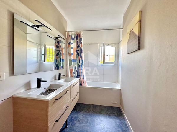 Appartement Saint Cyr Sur Mer 4 pièce(s) 93.89 m2