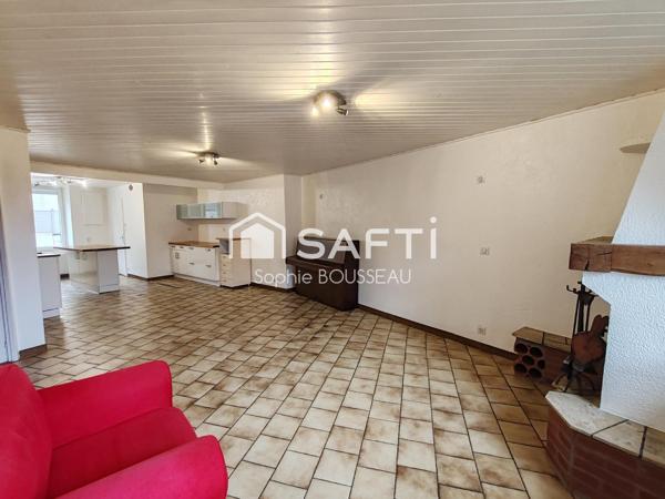 Maison de 130 m² Sur un terrain de 200 m² 5 pièce(s) / 4 chambre(s)