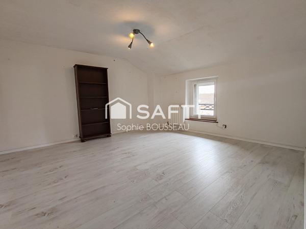 Maison de 130 m² Sur un terrain de 200 m² 5 pièce(s) / 4 chambre(s)