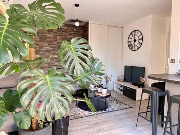 Bandol -  Appartement avec jardin SOUS COMPROMIS