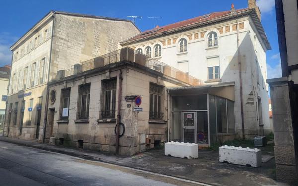 Immeuble à vendre    14 pièces • 395 m2 Châlons-en-Champagne