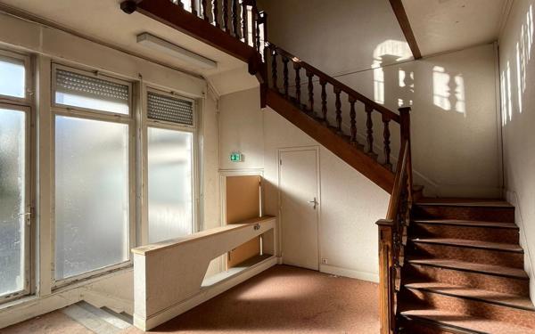 Immeuble à vendre    14 pièces • 395 m2 Châlons-en-Champagne