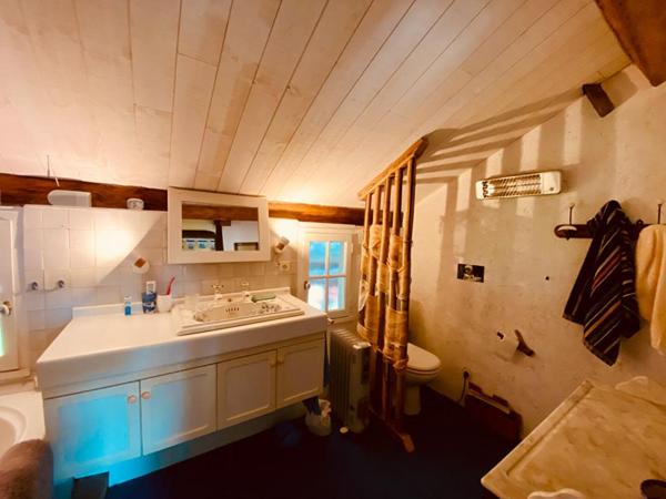 Charmante maison de type ferme bressane -  3 pièces + maisonnette à Romenay