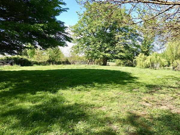Charmante maison de type ferme bressane -  3 pièces + maisonnette à Romenay