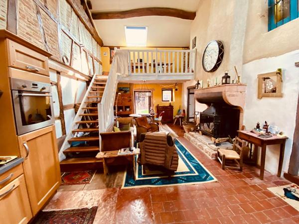 Charmante maison de type ferme bressane -  3 pièces + maisonnette à Romenay