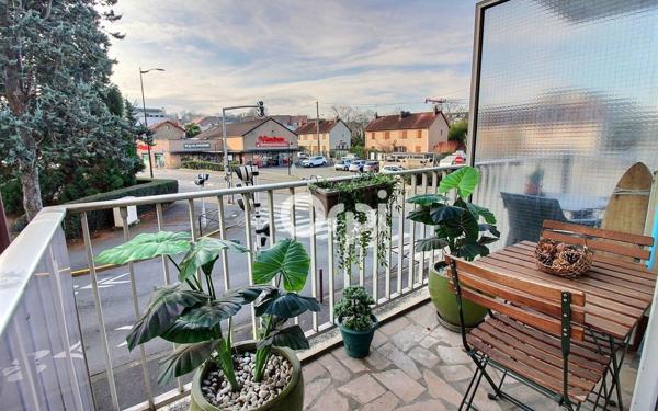 Appartement à vendre    2 pièces • 28 m2 Viry-Châtillon