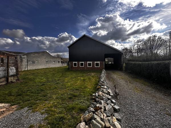 Lallaing (59167) Fermette de charme avec vastes dépendances et terrain