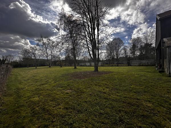 Lallaing (59167) Fermette de charme avec vastes dépendances et terrain