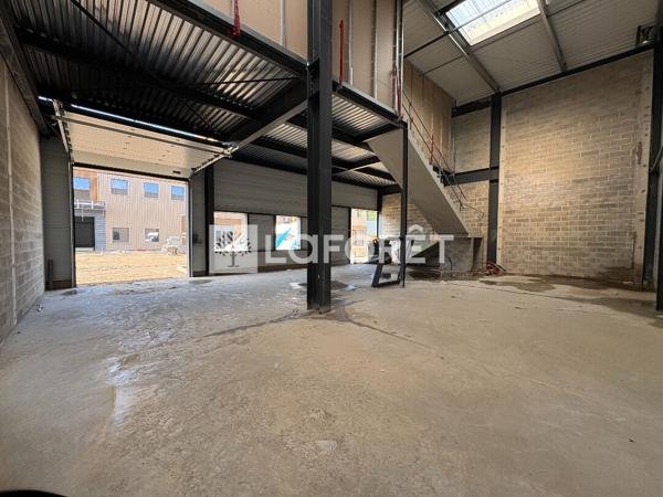 Achat local commercial Oissel - 438 m² - 779 990 €