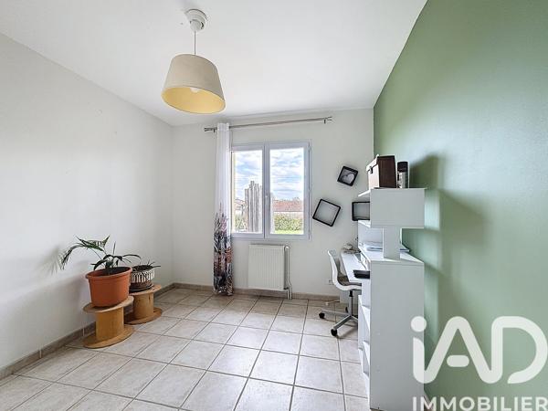 Maison à vendre 5 pièces 115 m² Mosnac-Saint-Simeux