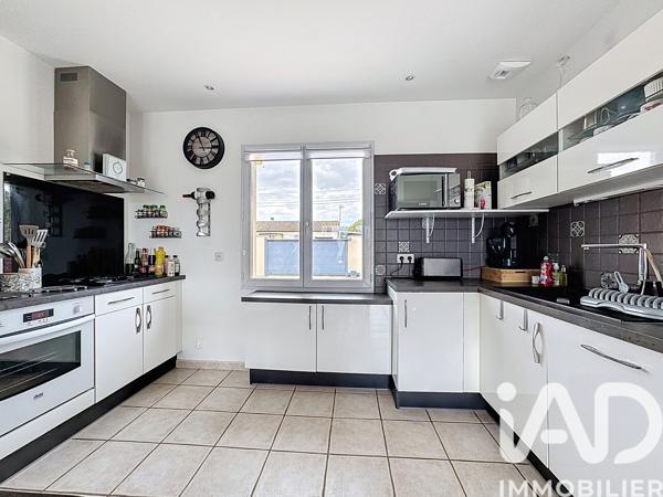 Maison à vendre 5 pièces 115 m² Mosnac-Saint-Simeux
