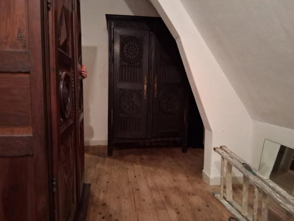 Bel hôtel particulier à vendre, centre-ville de Rennes, 250m² hab, 10 pièces, 8 chbres, garage.