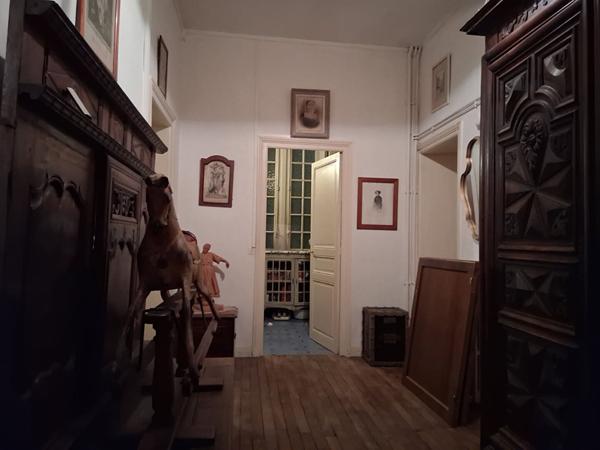 Bel hôtel particulier à vendre, centre-ville de Rennes, 250m² hab, 10 pièces, 8 chbres, garage.