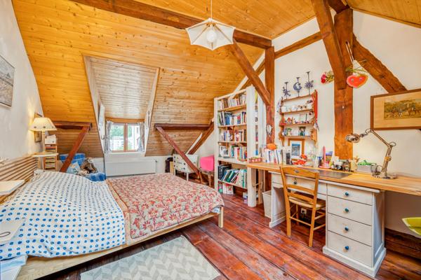 Maison à vendre 10 pièces GEX (01)