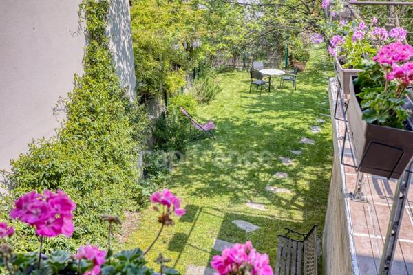 Maison à vendre 10 pièces GEX (01)