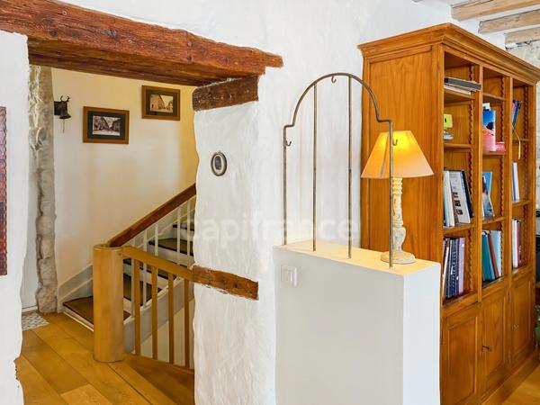 Maison à vendre 10 pièces GEX (01)