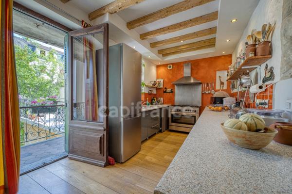 Maison à vendre 10 pièces GEX (01)