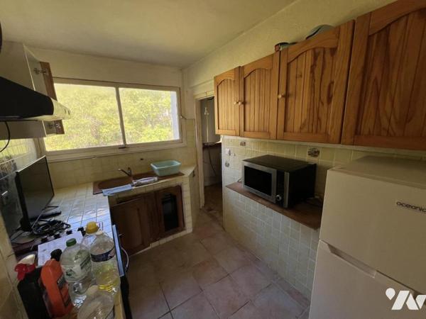 GRASSE, 144 avenue Pierre Sémard. Appartement 3p dernier étage cave et Parking