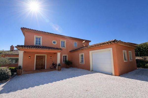 2 maisons, 6 chambres à 5 mn de Saint Tropez.
