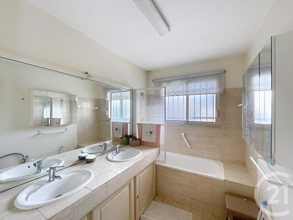 Appartement T5 à vendre  6 pièces - 123,79 m2 BORDEAUX - 33