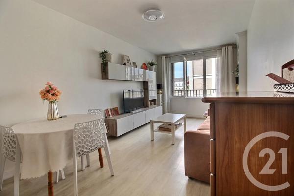 Appartement F4 à vendre  4 pièces - 84,55 m 2   CHARENTON LE PONT  - 94