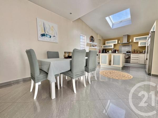 Maison à vendre  5 pièces - 105,80 m 2   LIVRY GARGAN  - 93