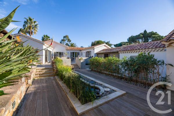 Maison à vendre  11 pièces - 272,68 m2 STE MAXIME - 83