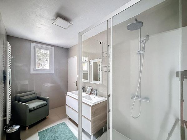 Maison Coueron 8 pièce(s) 166 m2