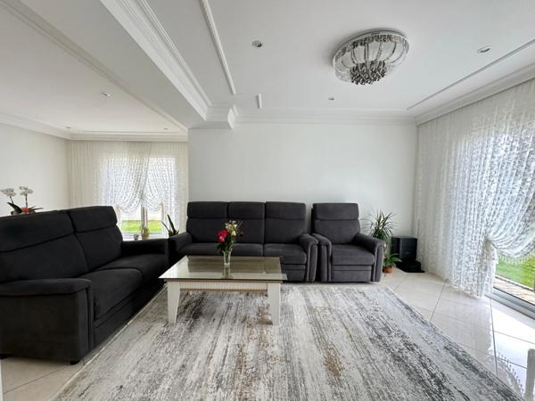 MAISON 121 m² - SAINT AVÉ