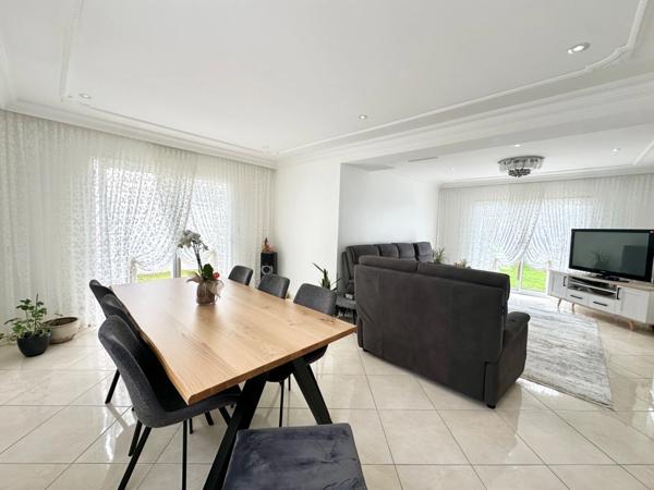 MAISON 121 m² - SAINT AVÉ