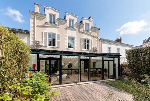 Acheter Maison 10 pièces - 250 m²