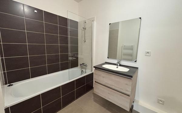 Appartement à vendre    3 pièces • 61,55 m2 Nîmes