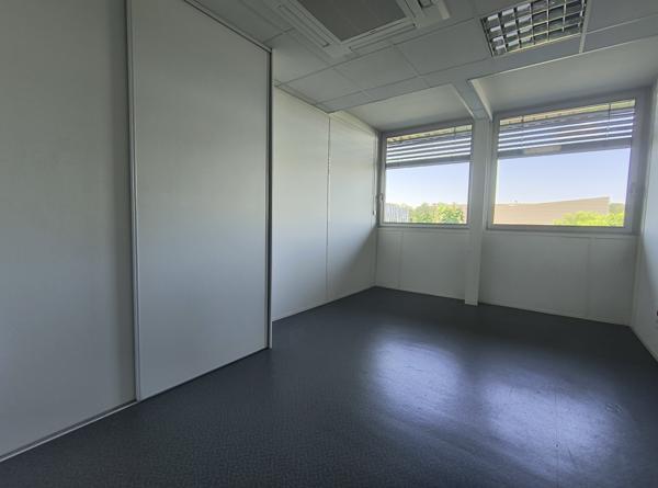 BUREAU PROFESSIONNEL ZONE ALBASUD 15.43 M² - Montauban (82000)