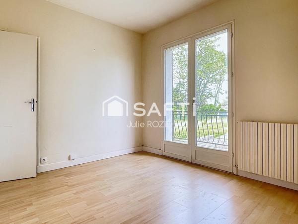 À Castelnau, maison de 120 m², 4 ch, garage et sous-sol.
