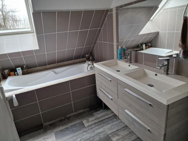 Campagne ou mer ? Cette maison vous offre les 2 !